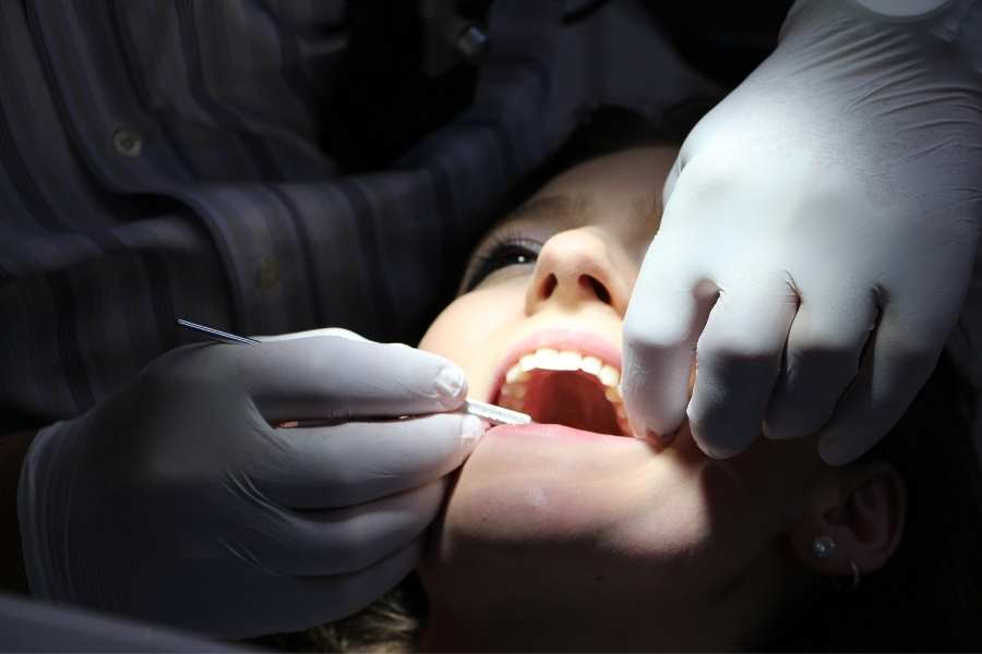 ¿Cómo es el tratamiento de las fisuras dentales? | Rubal Dental