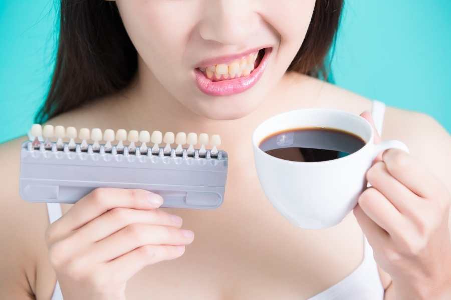 El café, la remolacha y el pimentón afectan a la coloración de tus dientes